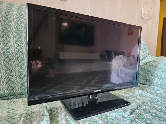 TV HD Samsung (24 polegadas)