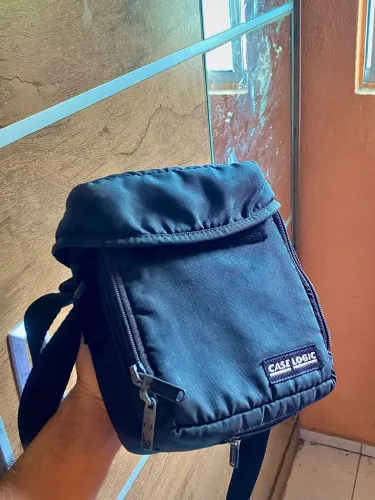 Cadê Logic Shoulder Bag