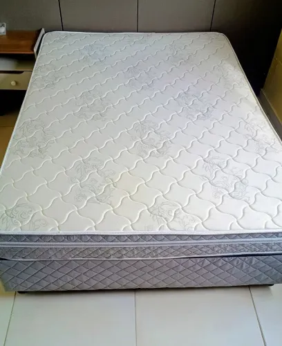 Cama box + colchão