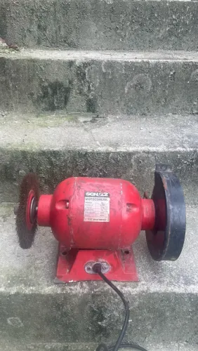 Motoesmeril de bancada usado