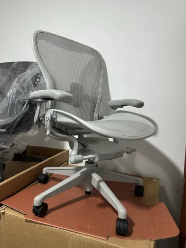 cadeira herman miller new aeron B mineral super nova