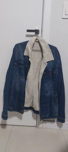 Jaqueta Jeans com forro em lã sintética