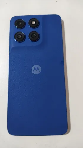 Celular Motorola novo. Dou como parte por iPhone ou vendo