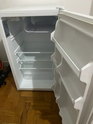 Frigobar Midea 124l