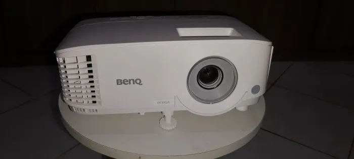 Projetor BenQ MW 560 em excelente Estado