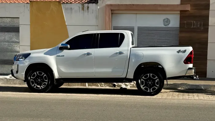 Toyota Hilux CD SRX 4X4 2.8 TDI 16V Diesel Aut. 2021
