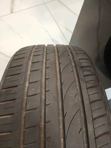 Pneu 225/40/18