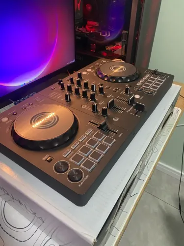 Pionner DDJ FLX 4 