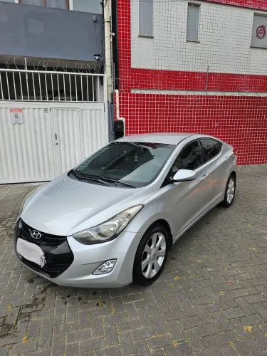Hyundai Elantra GLS 1.8 16V Mec. 2012