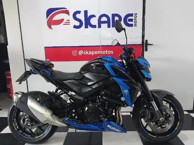 GSX S 750