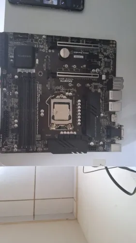 PLACA MAE GIGABYTE C2446M WU4 E PROCESSADOR XEON E- 2224G 3.50 GHZ