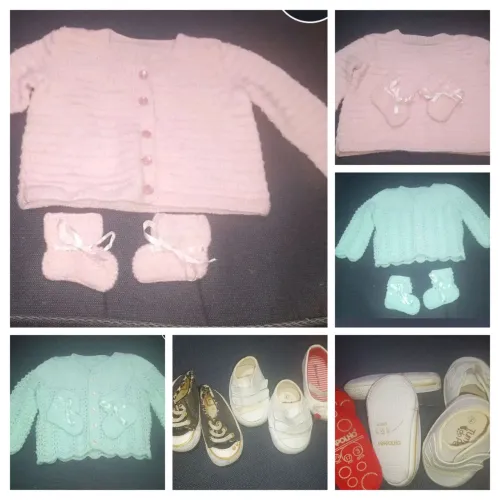 Conjunto de 02 casaquinhos com sapatinho de lã feito a mão e 04 pares sapatinhos infantis