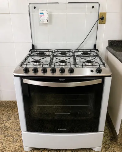 Fogão Electrolux 6 bocas inox com forno grande