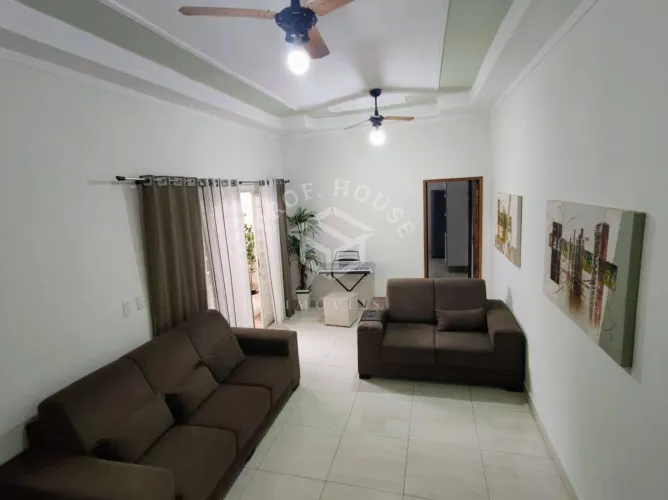 Casa à venda no Jardim do Lago em Limeira-SP