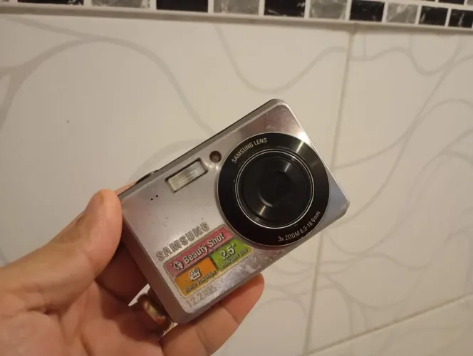 maquina fotografica Samsung ES60