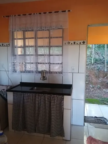 Vendo casa com terreno em São Thomé das letras