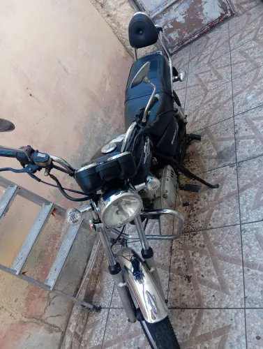Moto intruda