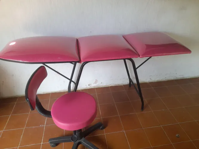 vende-se maca de estética