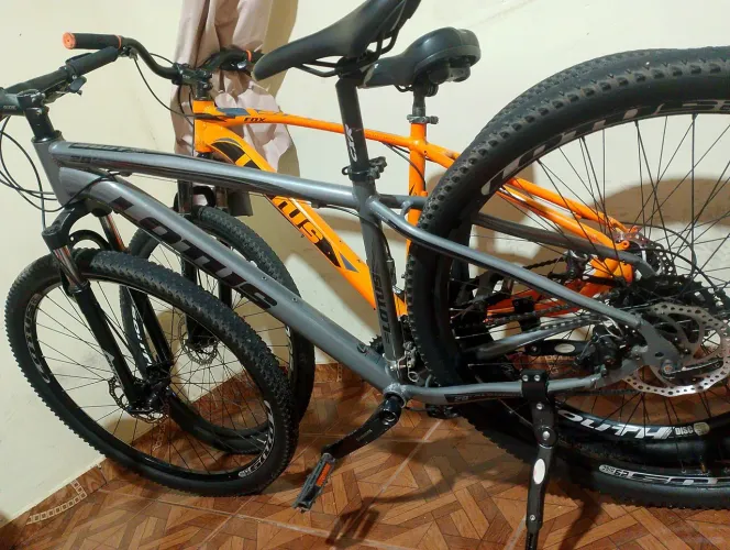 Estou vendendo bicicleta ciclista  da marca Lotus 