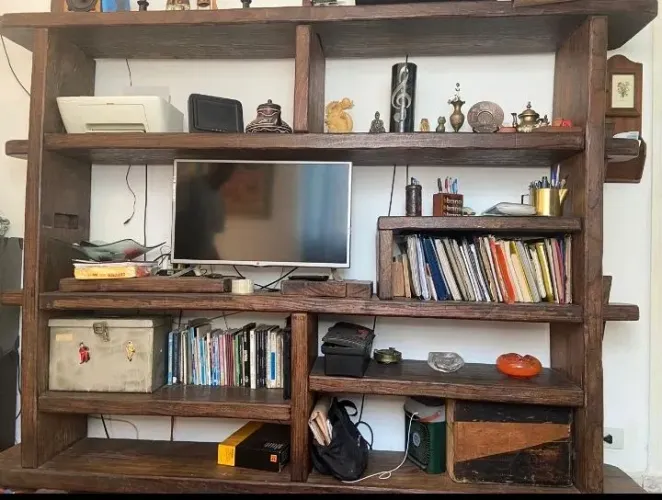 antiga estante madeirão