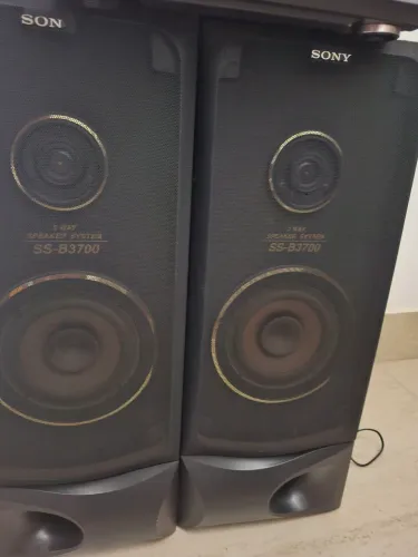 Par de Caixas de Som Sony - Modelo SS-B3700