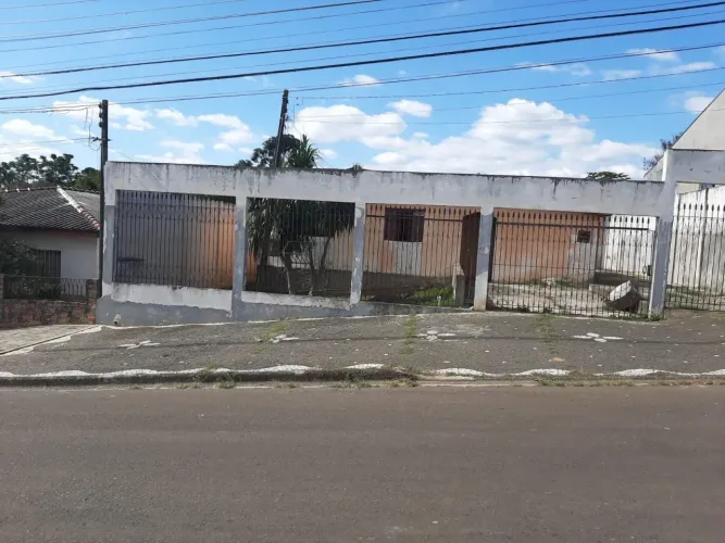 Casa à Venda, Neves, Contendo 3 Suites, Churrasqueira E Piscina Ponta Grossa