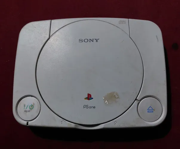 Console PSone Baby C/ Leitor Original (Com Defeito / Não Liga) - Para Peças ou Conserto