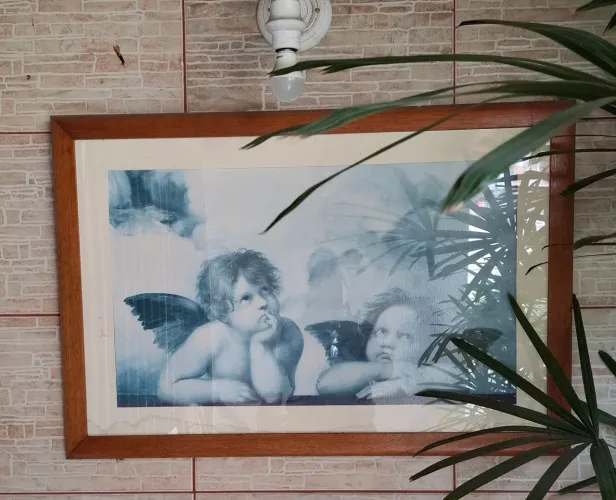 Quadro de gravura com espelho e moldura