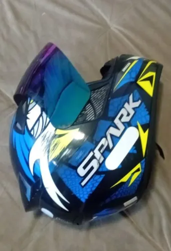So tem esse ralado capacete super novo e ainda vai uma viseira transparente nova