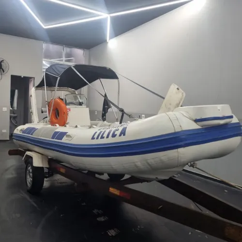 Barco inflável eco Flex para 8 pessoas impecável aceito troca 
