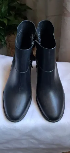Bota preta