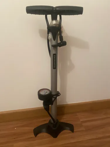 Bomba de Ar Tramontina com Manômetro para Bicicleta - Excelente Estado