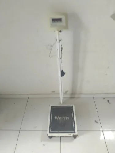 Vendo uma balança