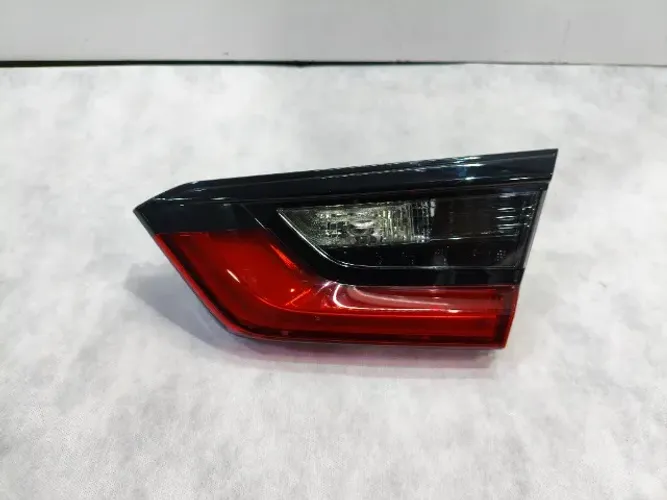 Lanterna Tampa Direita Honda City Sedan 2022 A 2026