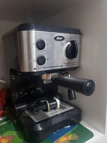 Cafeteita expressa oster italiana para retirada de peças