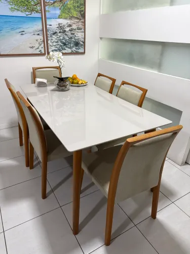 Mesa 6 Lugares Madeira!! Muito nova!! APENAS VENDA!!