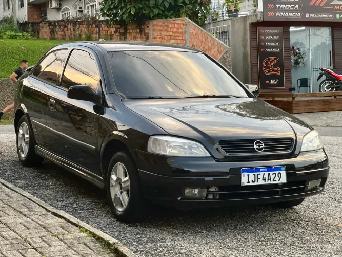 Chevrolet Astra 2.0/ CD/ Sunny/ GLS 2.0 8V 3P 2000