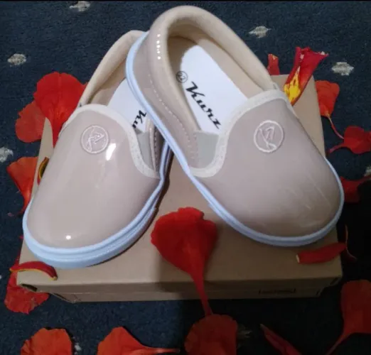 Sapatos Bege Infantil Tamanho 22