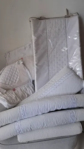 Kit berço + porta fraldas + trocador