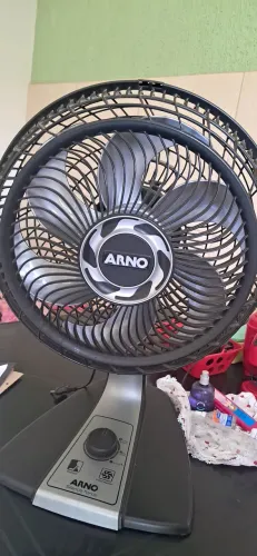 Ventilador de mesa Arno