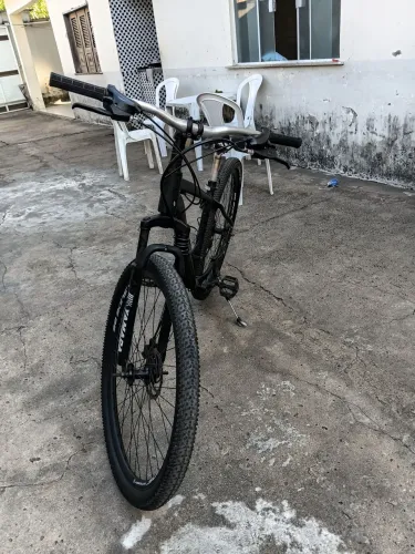 Vendo uma bike em boa condições de uso