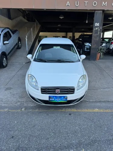 Fiat Linea Essence 1.8 Flex 16V 4P 2016