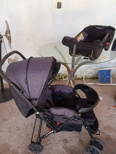 Kit Carrinho + Bebê Conforto Cosco - Usado em ótimo estado
