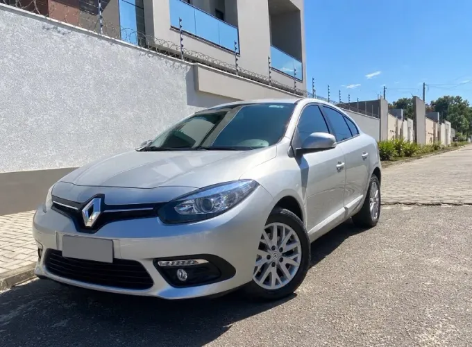 Renault Fluence Sed. Dynamique 2.0 16V Flex Aut. 2016