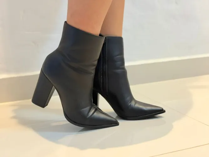 BOTA PRETA GABRIELA N° 37