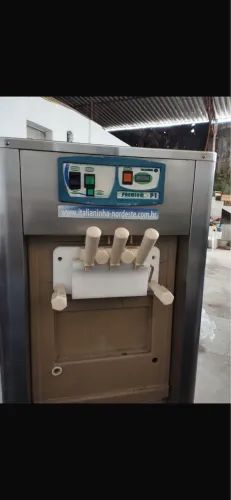 Máquina de sorvete italianinha