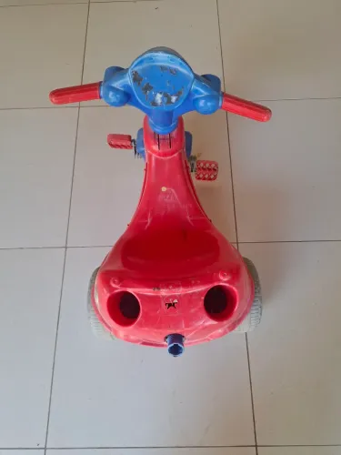 Triciclo infantil