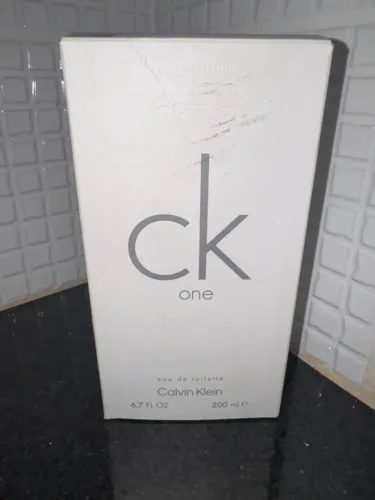 Vendo perfume original com nota fiscal 