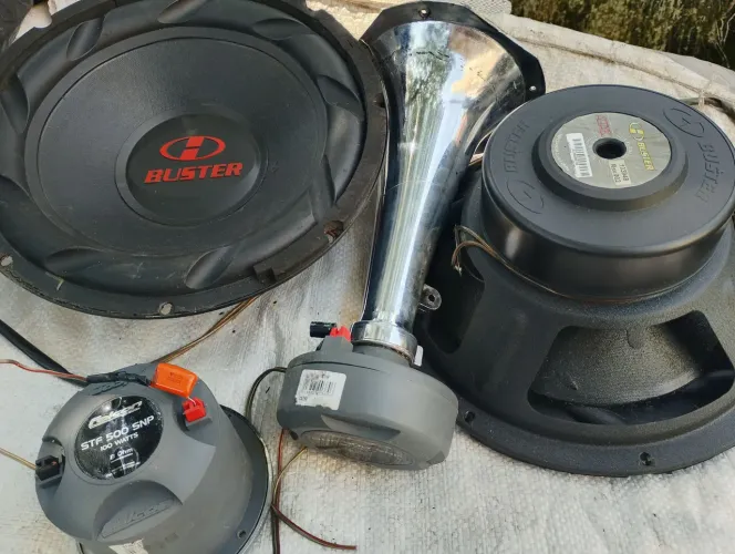 Kit som automotivo