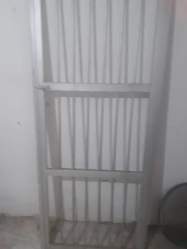 Grade de alumínio